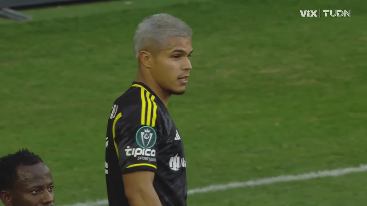 ¡Contragolpe letal del Crew! Cucho Hernández para el 1-0