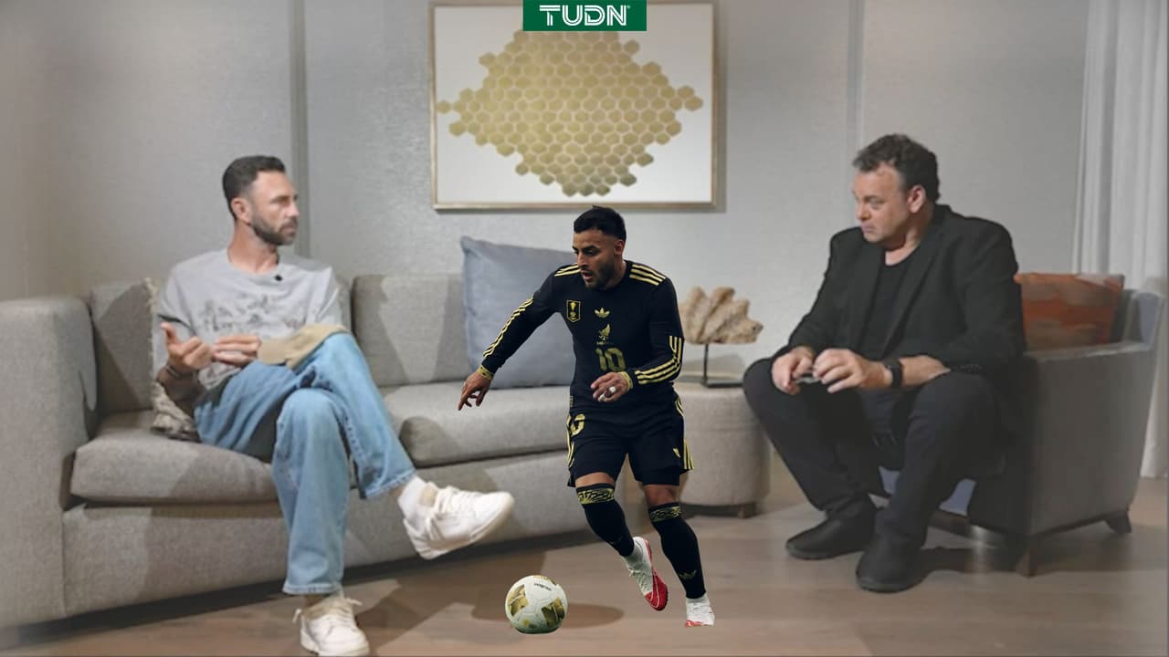 La insólita petición de Miguel Layún a Alexis Vega