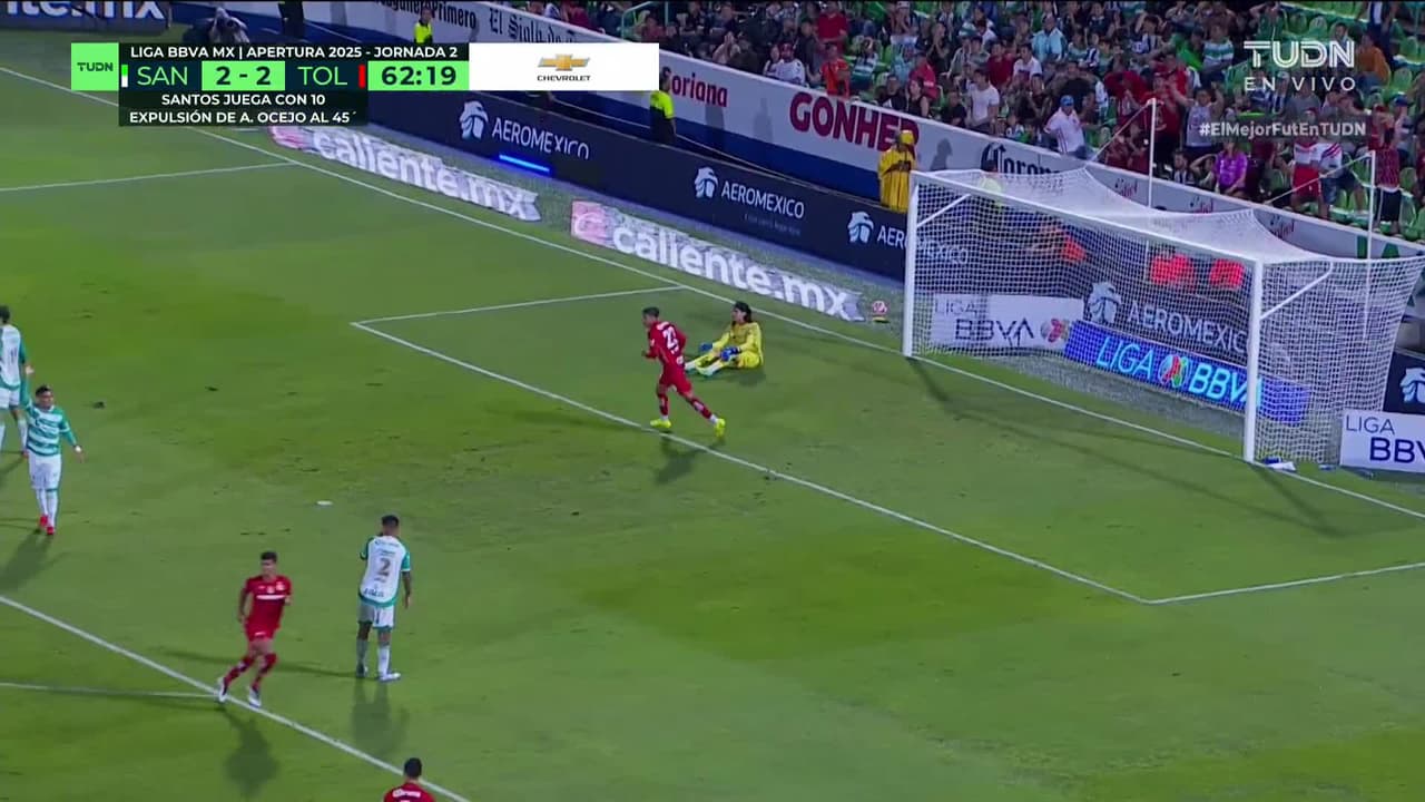 ¡GOL!  anota para Toluca. Robert Morales