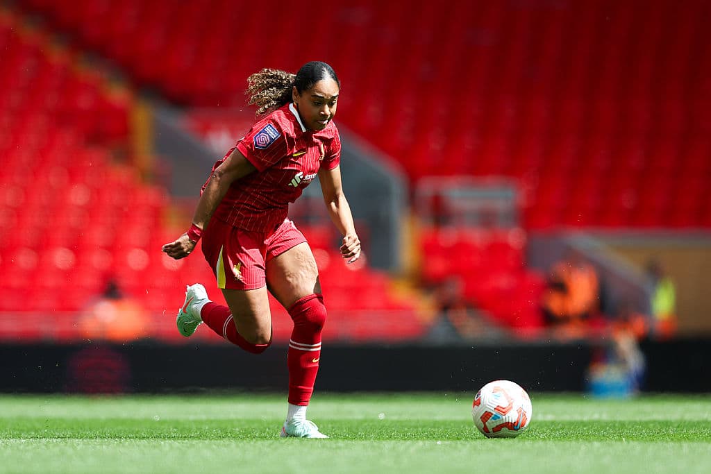 Olivia Smith, nueva futbolista más cara de la historia